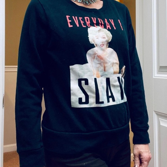 Marilyn Monroe black Everyday I Slay sweatshirt size small - Picture 2 of 3
